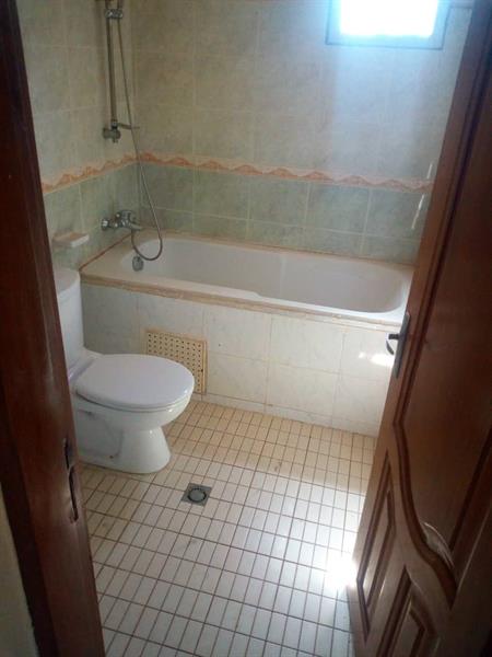 Ngousso belle appartement avec espace vert 3 chambres 3 douches avec staph lustre baignoire  BRAD IMMO